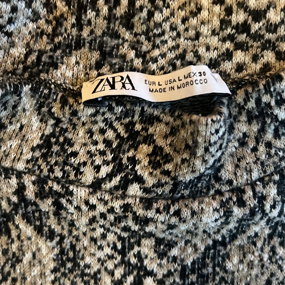 Zara Snake Print Mockneck Cropped Sweater - Picture 2 of 3